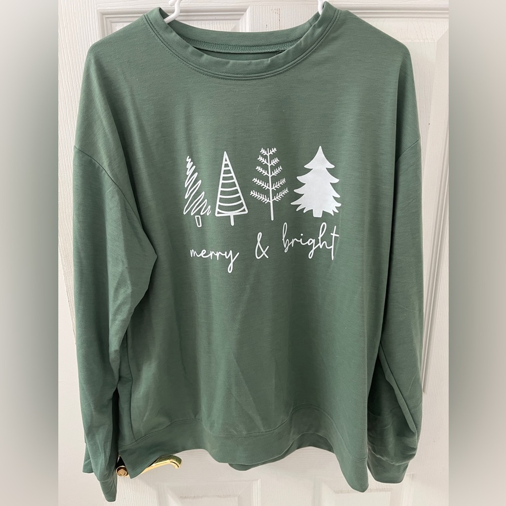 Green 'Merry & Bright' Sweatshirt